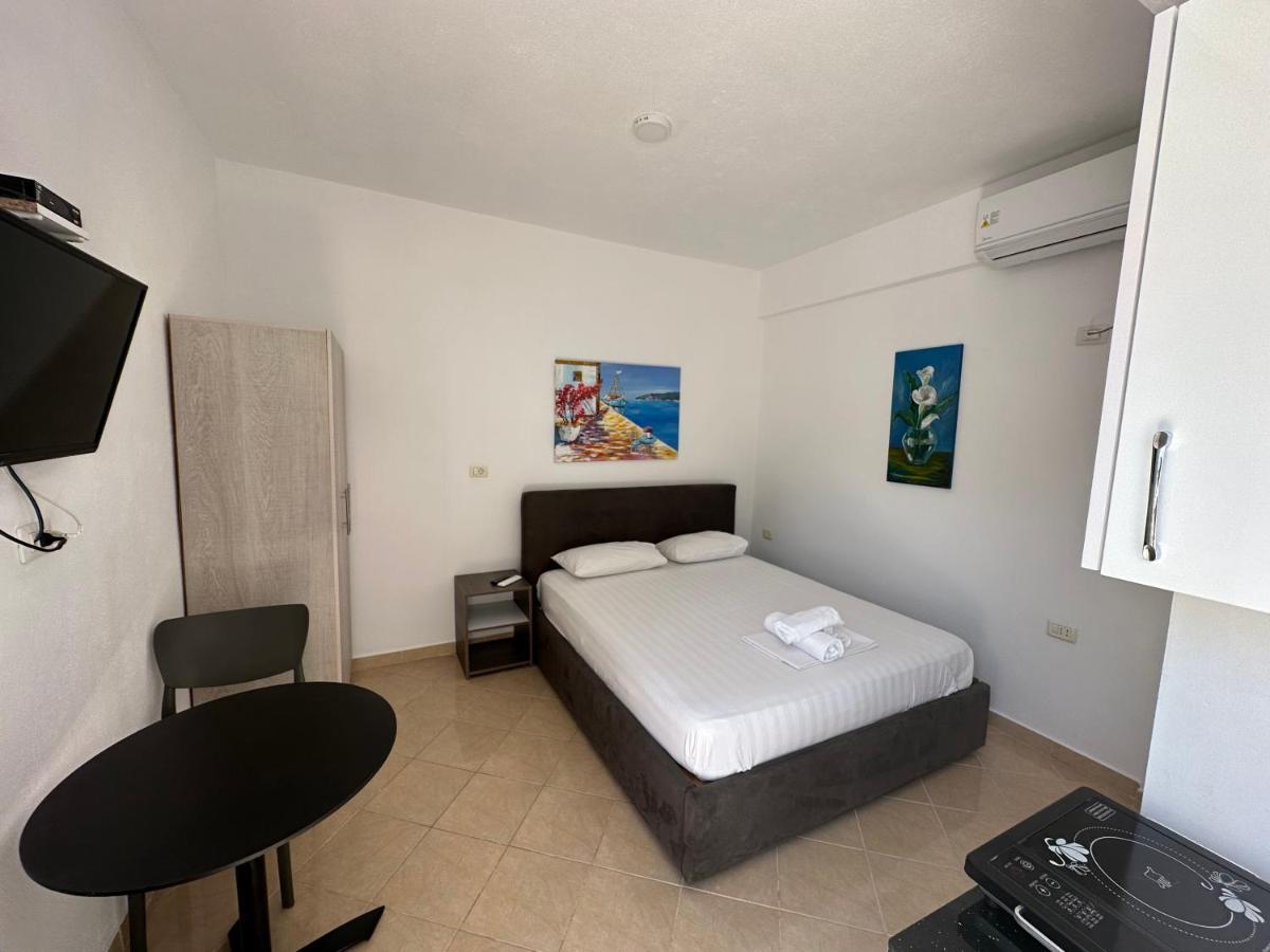 Skenderi Apartments Ksamil Bagian luar foto
