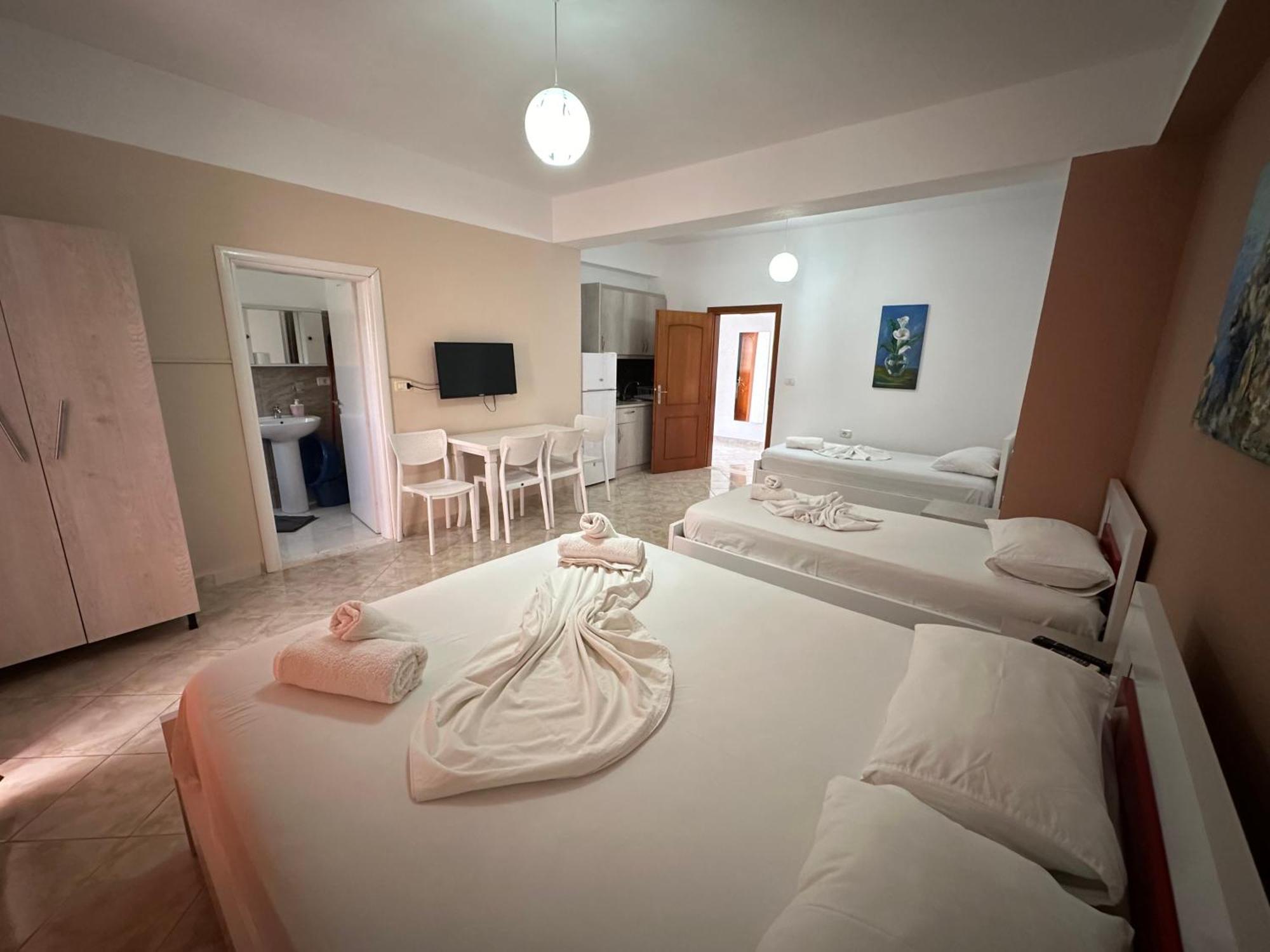 Skenderi Apartments Ksamil Bagian luar foto