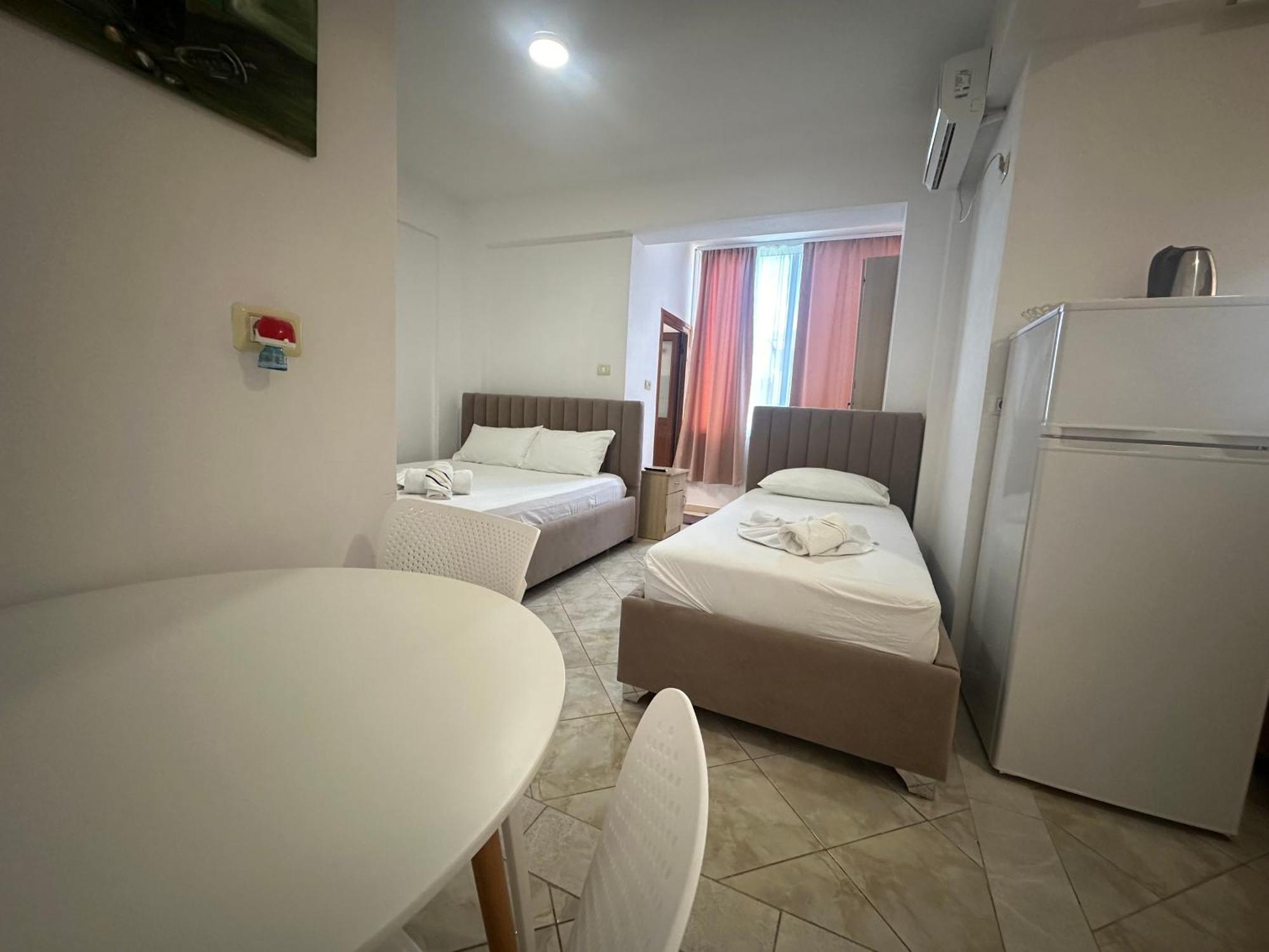 Skenderi Apartments Ksamil Bagian luar foto